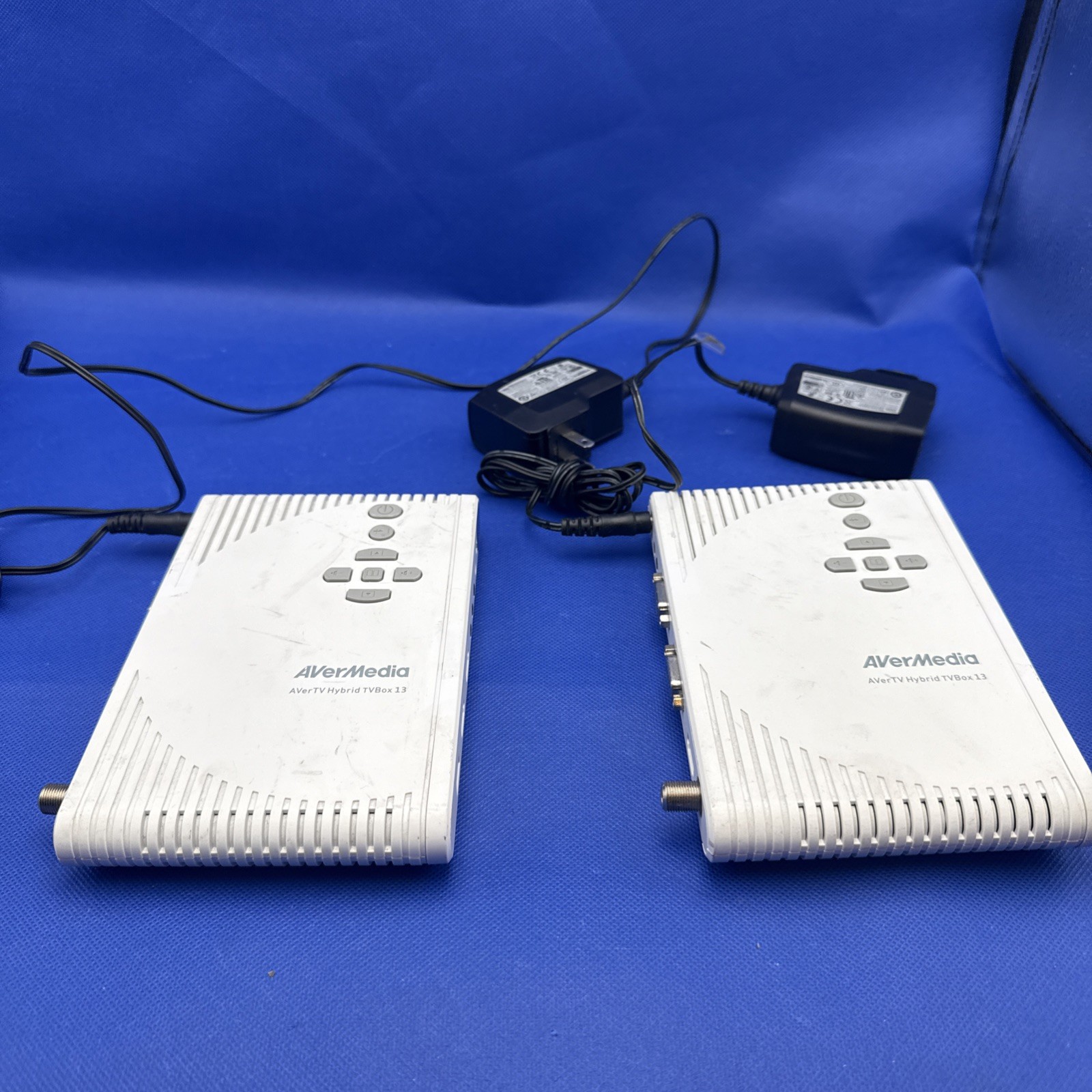 Lot Of 2 AverMedia A200P Hybrid TVBox 13 – Input TV/Video Hub – Power Adapter