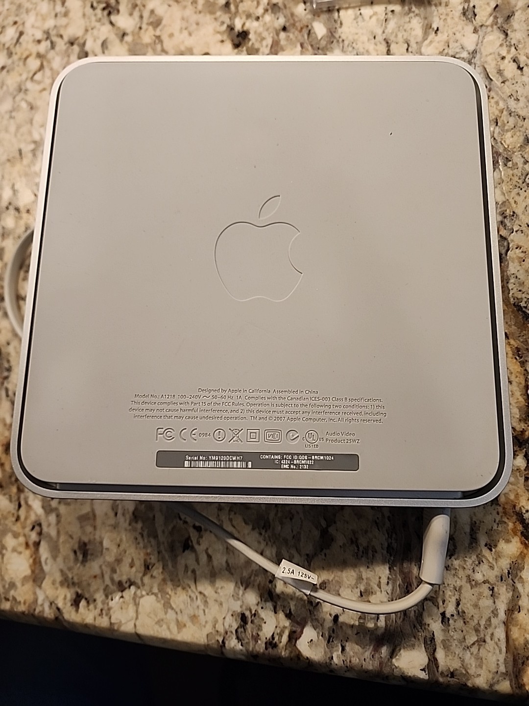 Apple TV (1st Generation) 160GB Media Streamer – Has Charger, No Remote