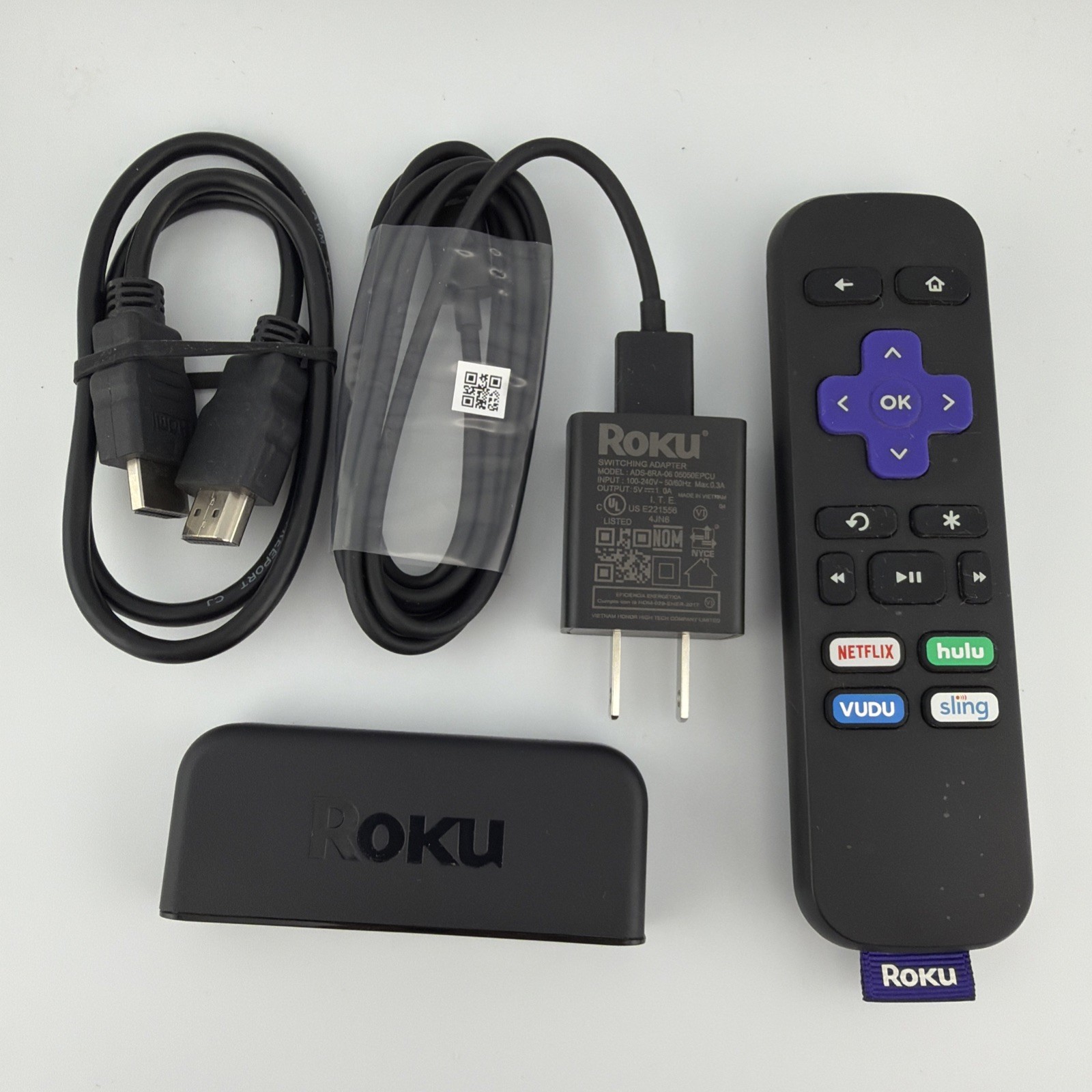 Roku 3910X Media Streamer A/V Output, Remote,USB Power,HDMI Cable TESTED WORKING