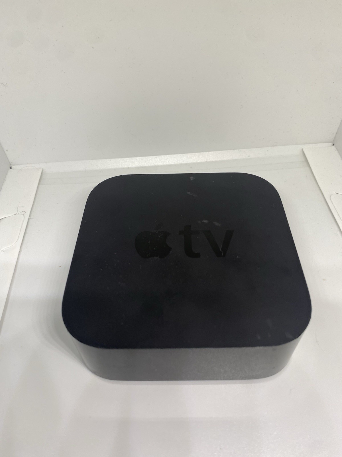apple tv hd 32gb. See Description