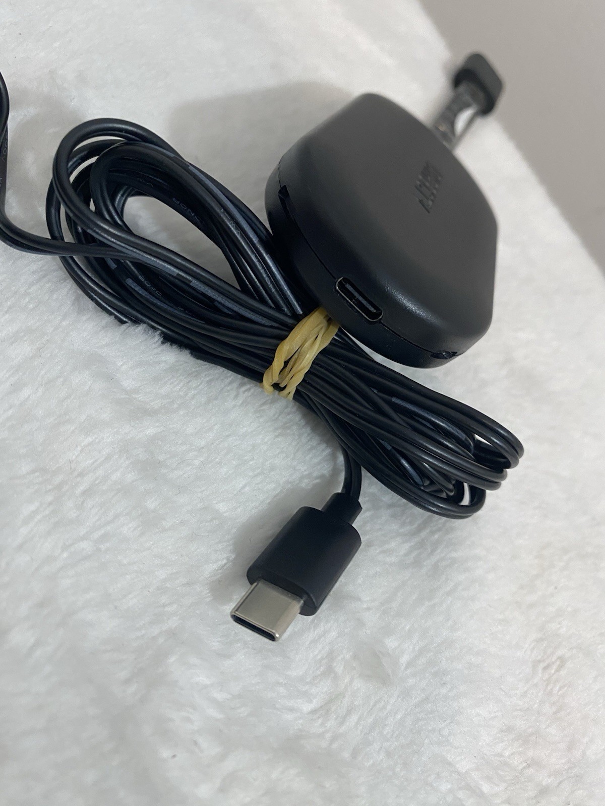 DIRECTV Gemini Air Streaming Device 4K Model P21KW-500 Wth AC Adapter and Remote