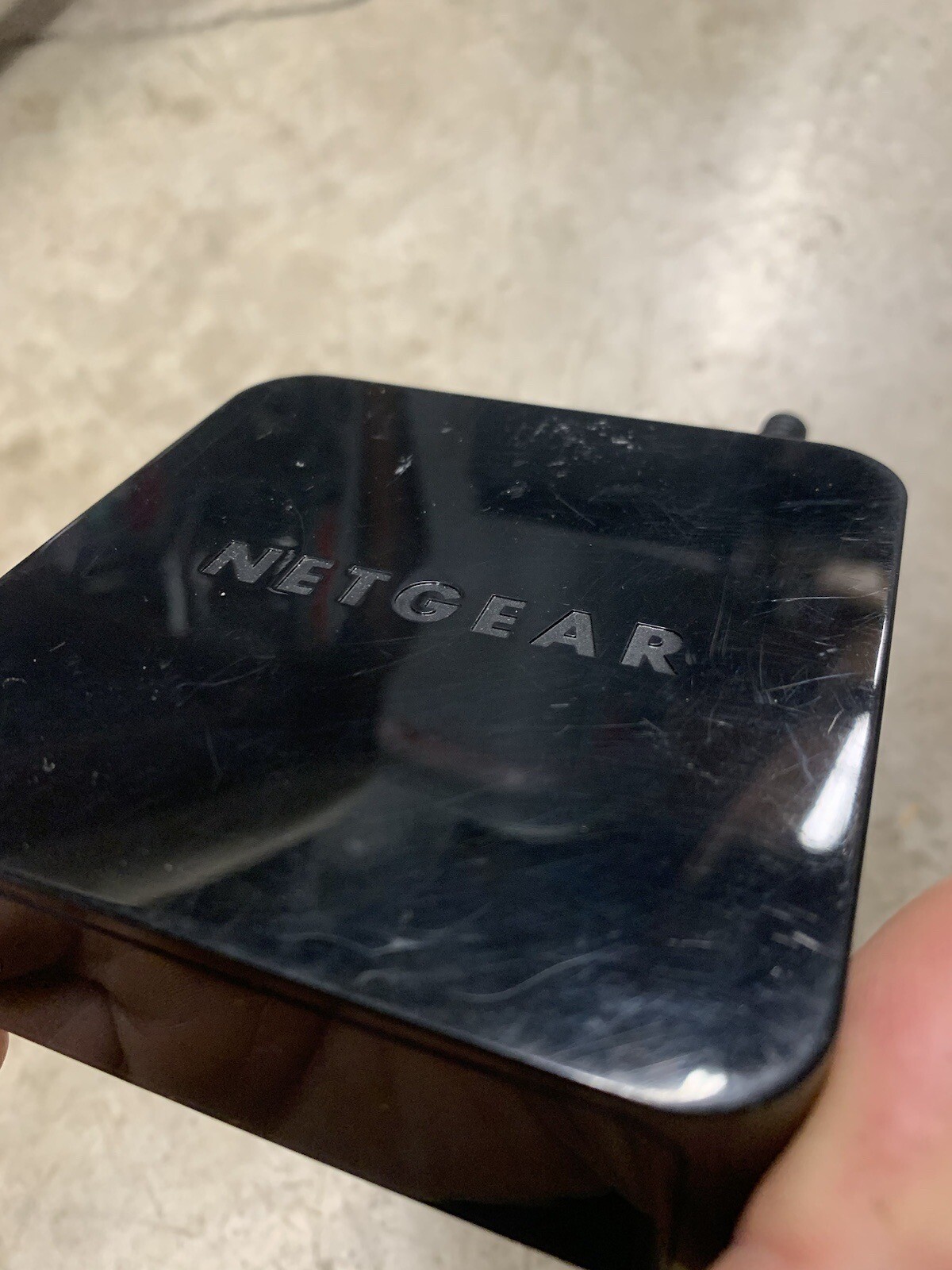 NetGear NTV300 HD Media Streaming Player  And Charger