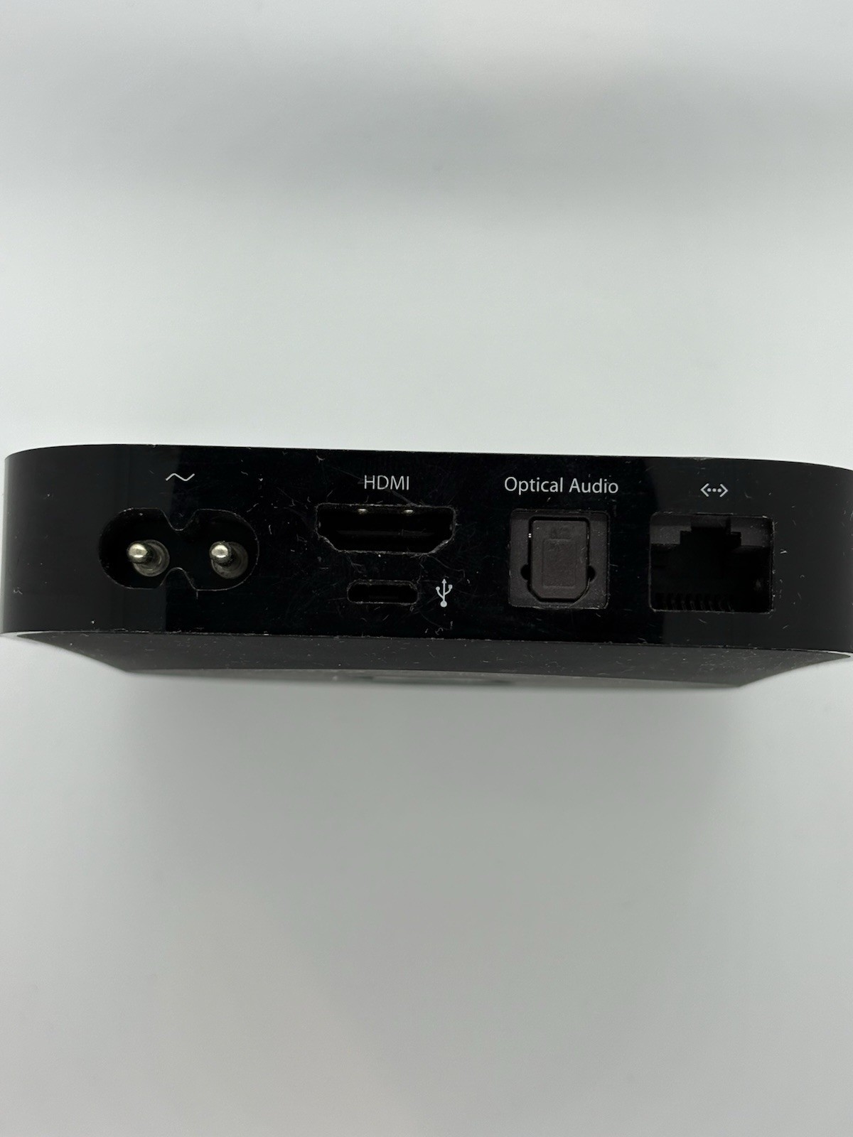 Apple TV (2nd Generation) 8GB Media Streamer – A1378