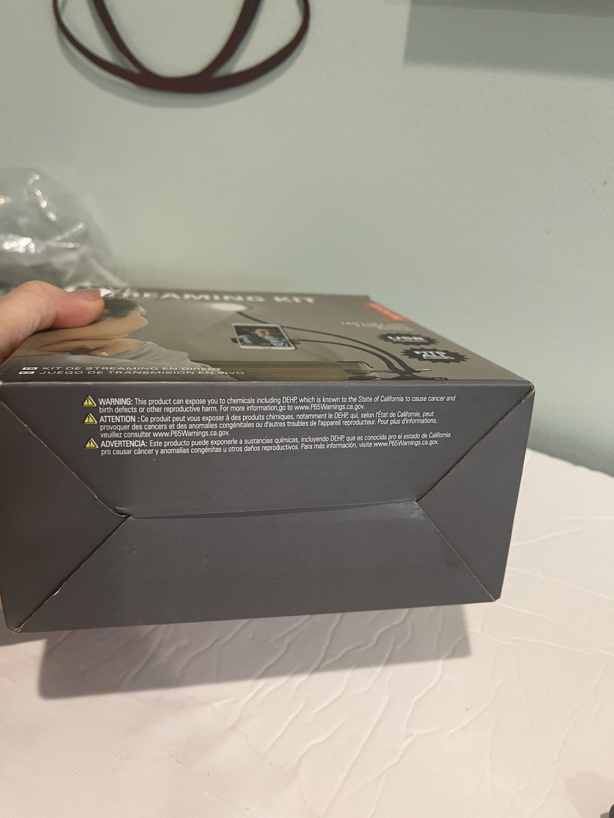 Live streaming kit Kirkland NEW in box