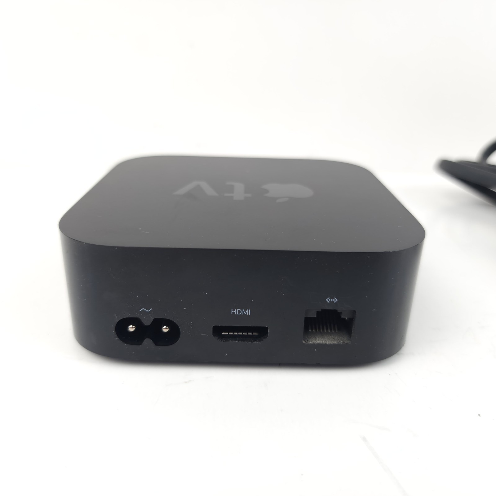 Apple TV 4K 1st Gen 32GB A1842 HDR WiFi Media Streamer w Remote TESTED