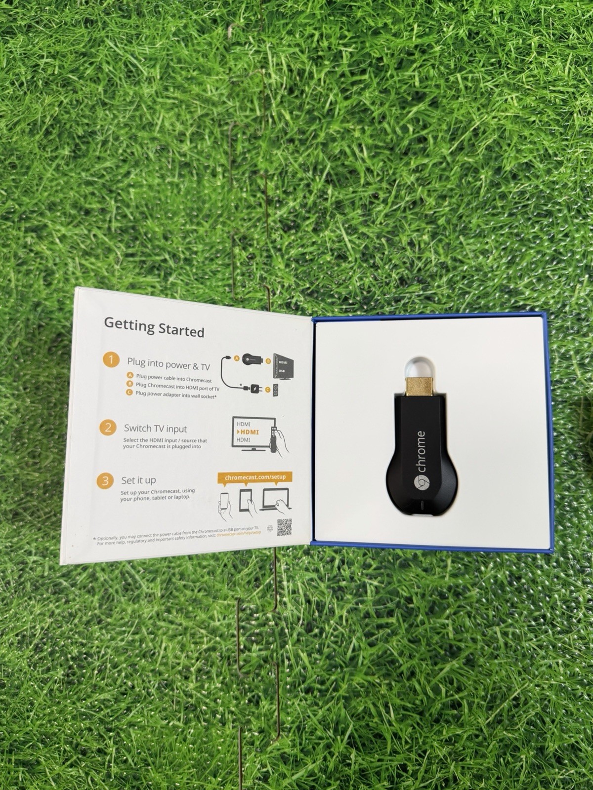 Google Chromecast Model H2G2-42 Streaming Device