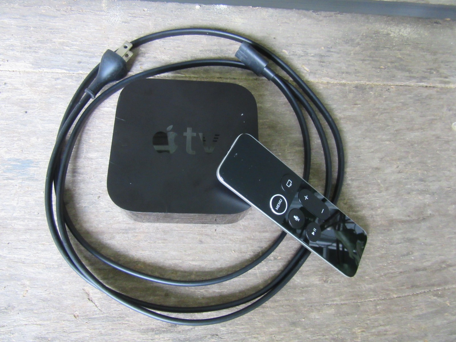 Apple TV (4th Generation) HD Media Streamer-A1625