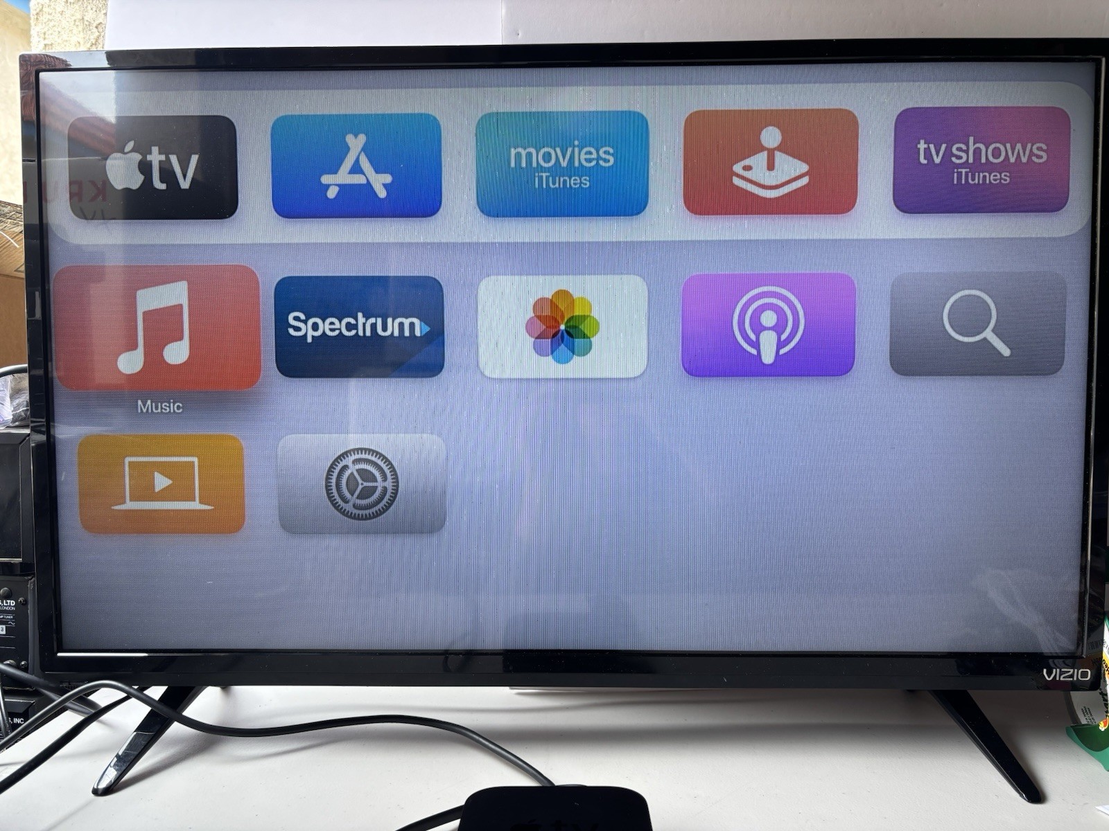 Apple TV 4K 1st Gen A1842 32GB Siri Remote Power HDMI Lightning Cable – Tested