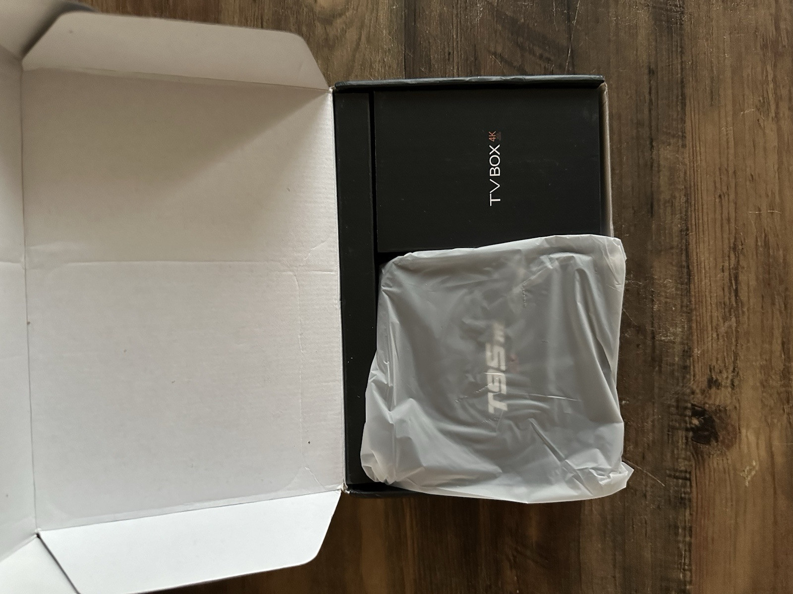T95m Android 4K TV Box W/ Remote And Manual New Open Box Z1