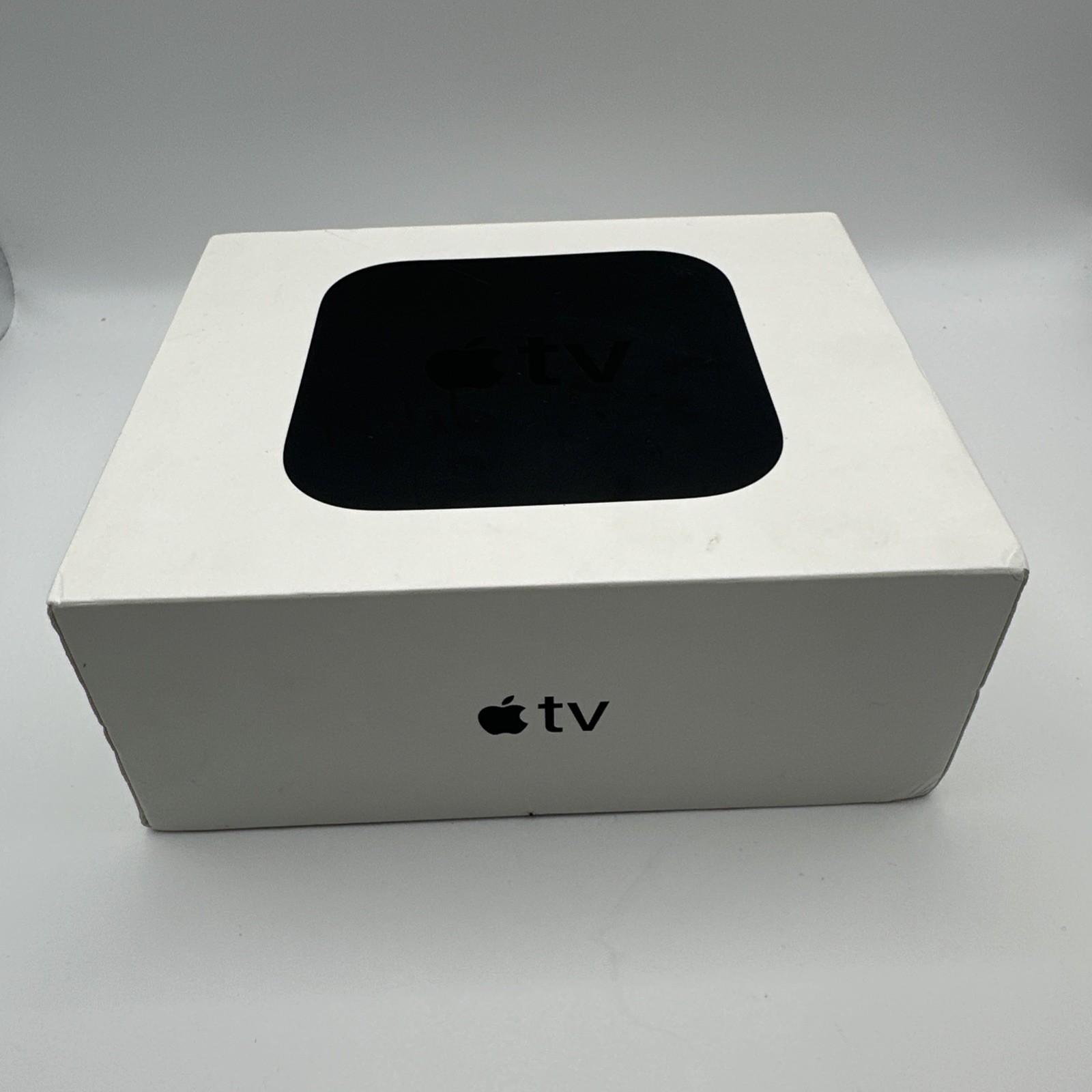 Apple TV 32GB A1625 Media streamer Remote & Power Cord (tested) With Box
