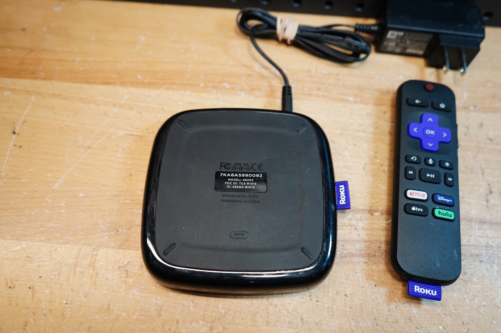 (D) Roku Premiere+ 4630X 4K HDR Streaming Media Player Voice Remote + Power