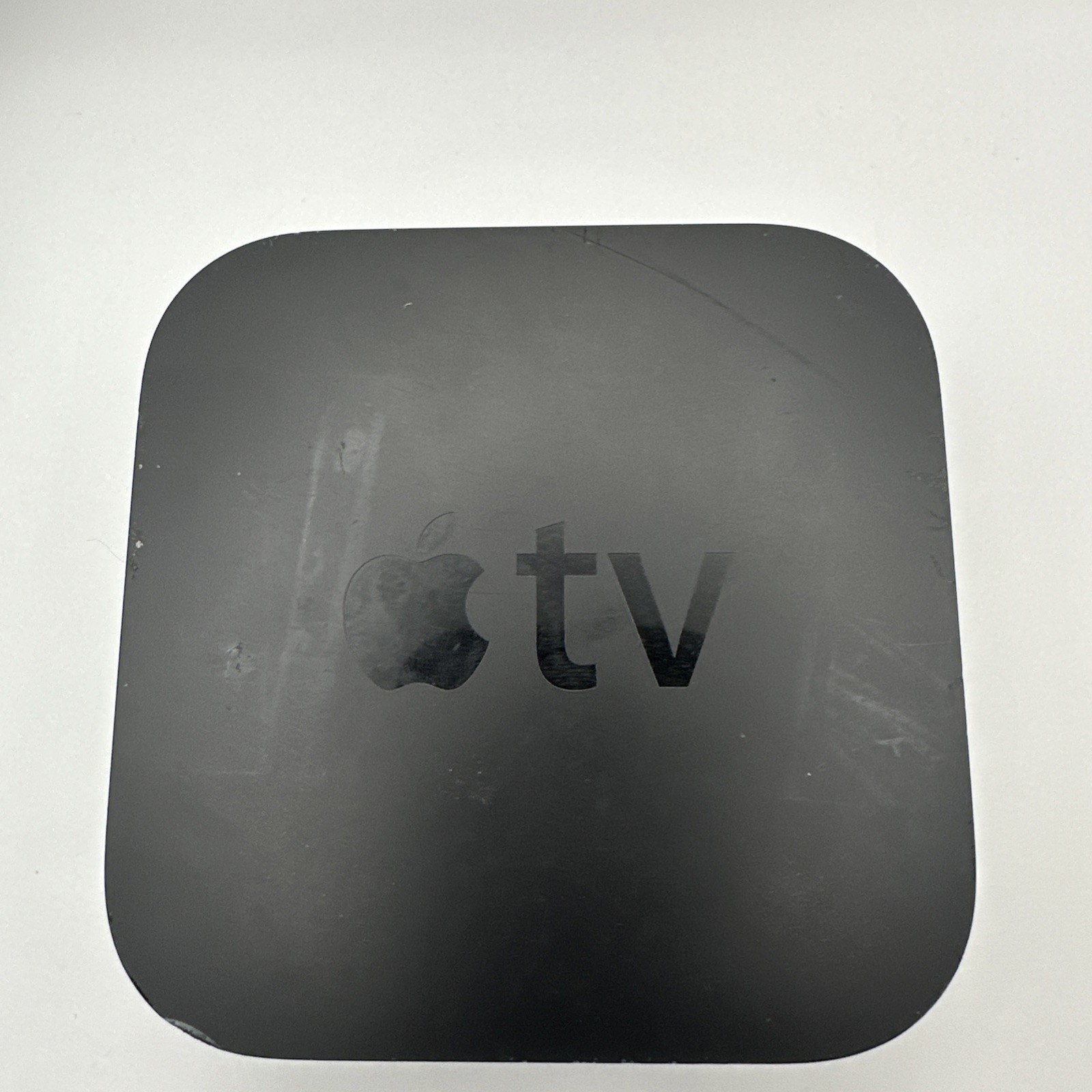 Apple TV 32GB A1625 Media streamer Remote & Power Cord (tested) With Box