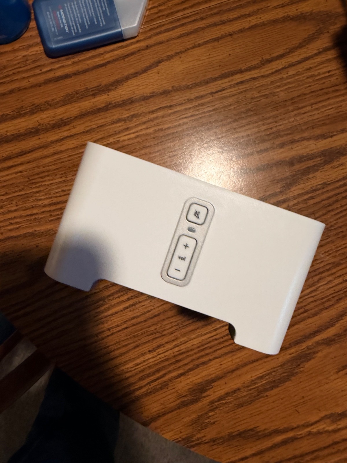 Sonos Bridge Wireless HiFi System with a white with Power Cord