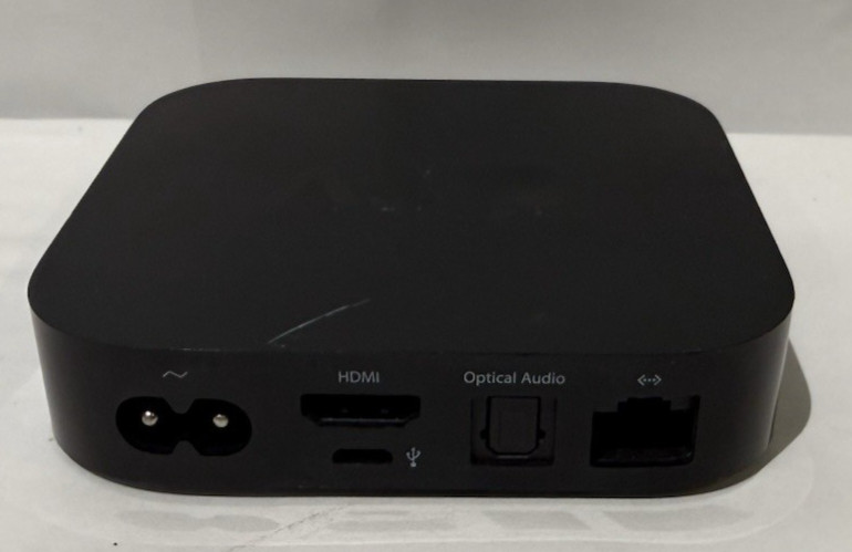 Apple TV HD (4th generation 1080p) 32Gb A1625 MGY52LL/A /w remote + cable