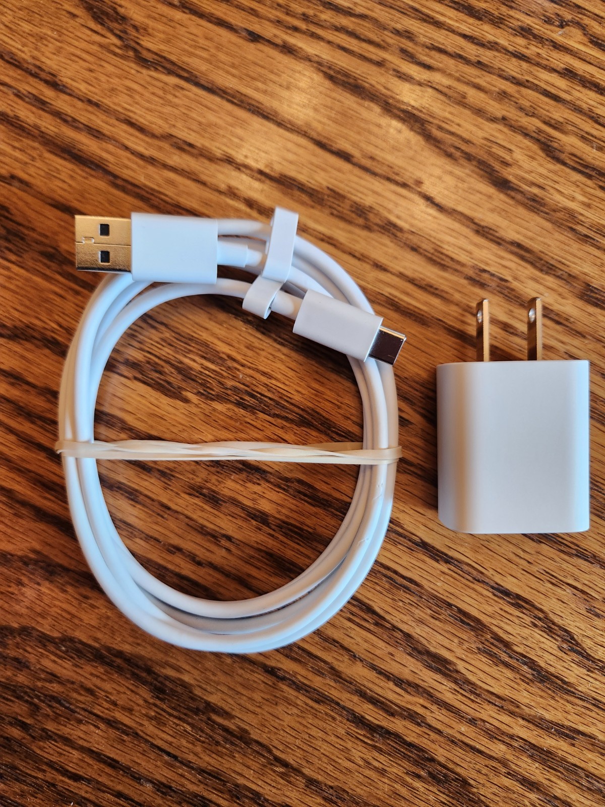 Google Chromecast with Google TV 4K UHD Media Streamer – Snow, Free Remote Cover
