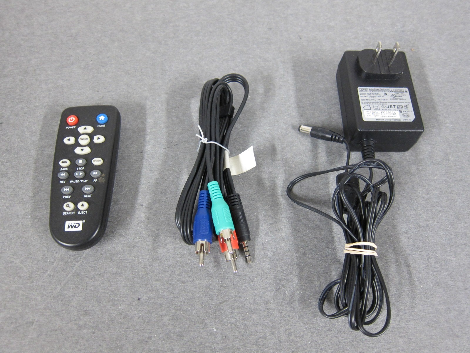 Western Digital WD TV HD Media Player w/ Remote & Power Adapter INCLUDED