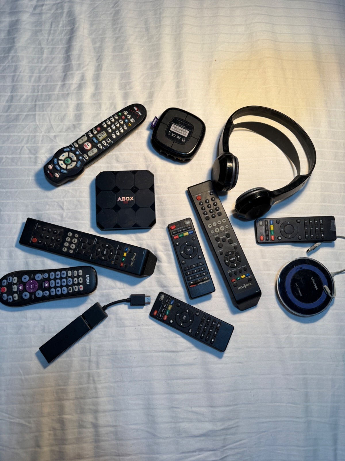 Mixed Electronics Lot: Sony Remotes Roku Media Boxes & Accessories Bundle 20-16