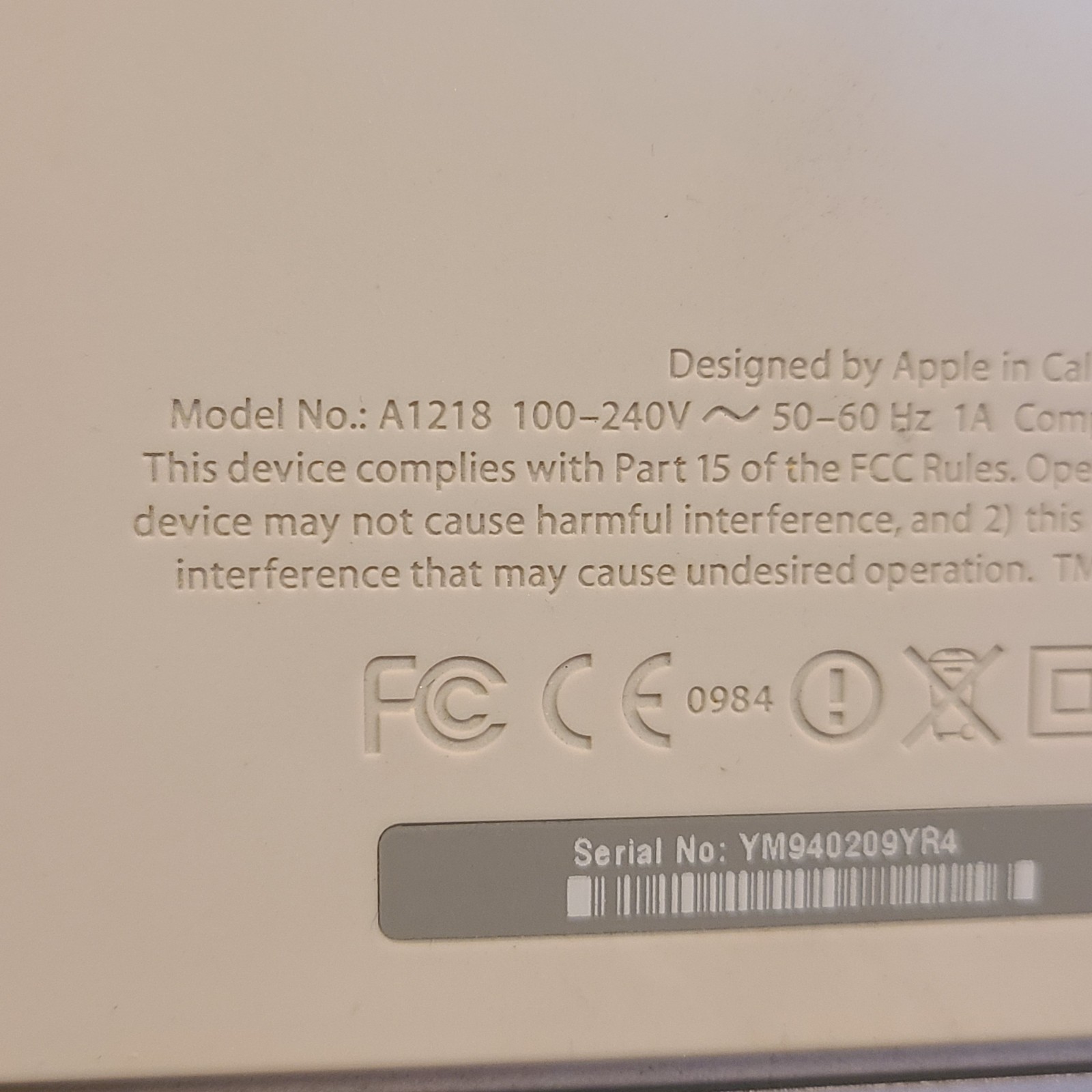 Apple TV A1218 Original / 1st Gen (No power cord & Remote control) (C8)
