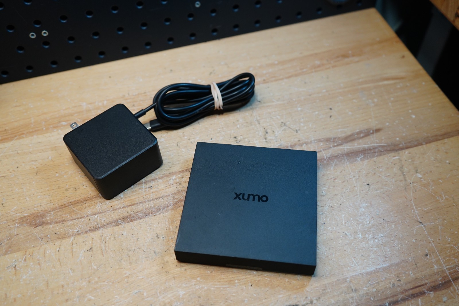 (N) Xumo ES1 (A) 4K Streaming Box COESST11AEI with Power Adapter No Remote