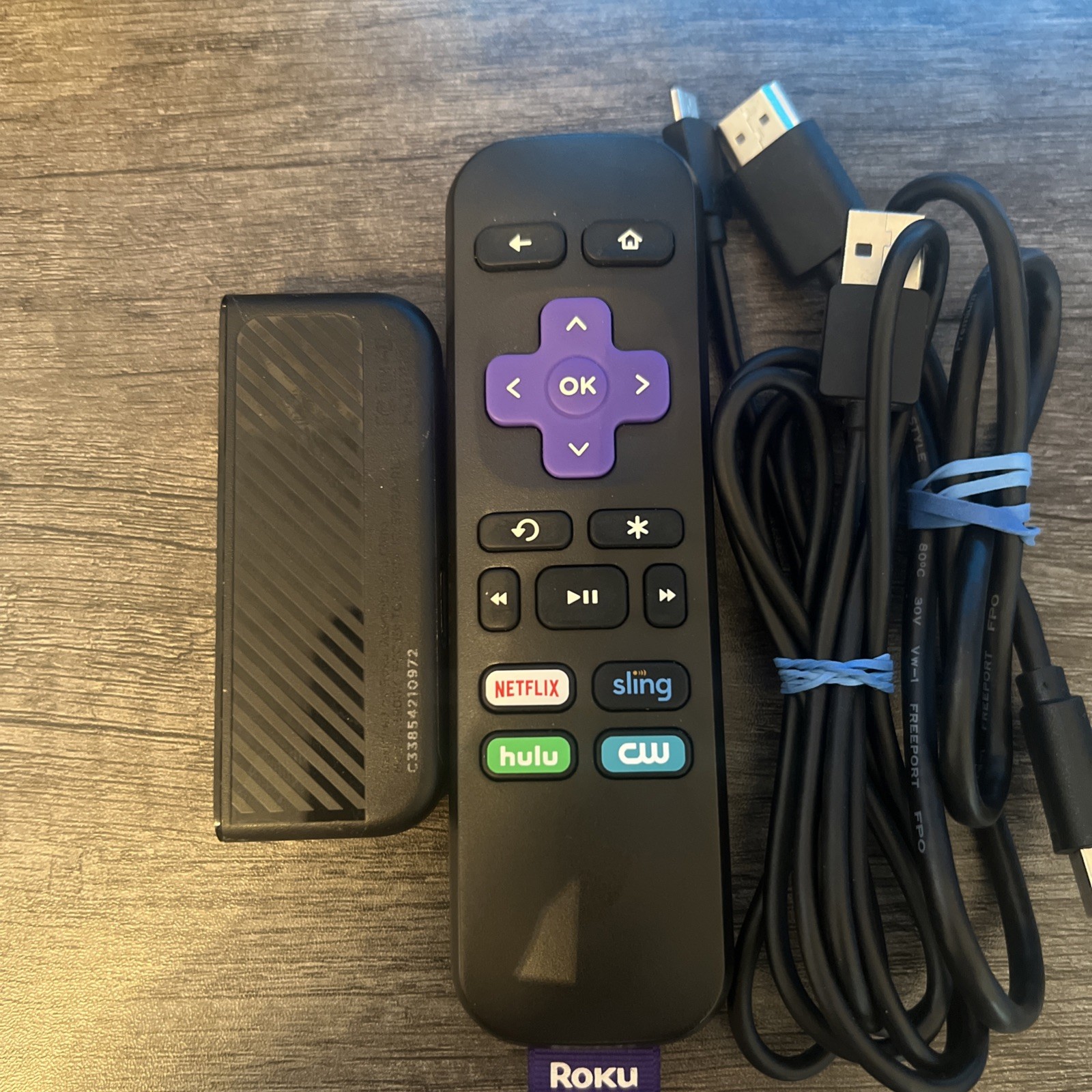 Roku 3900X Digital Media Streamer W/Power Cord & HDMI Cord & Remote Control
