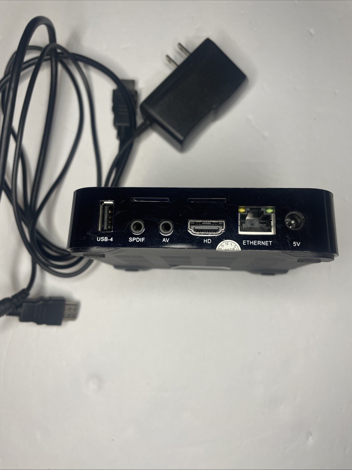 Soft Box Streaming Device. Lights Up When Plugged In. Untested Other Than That.