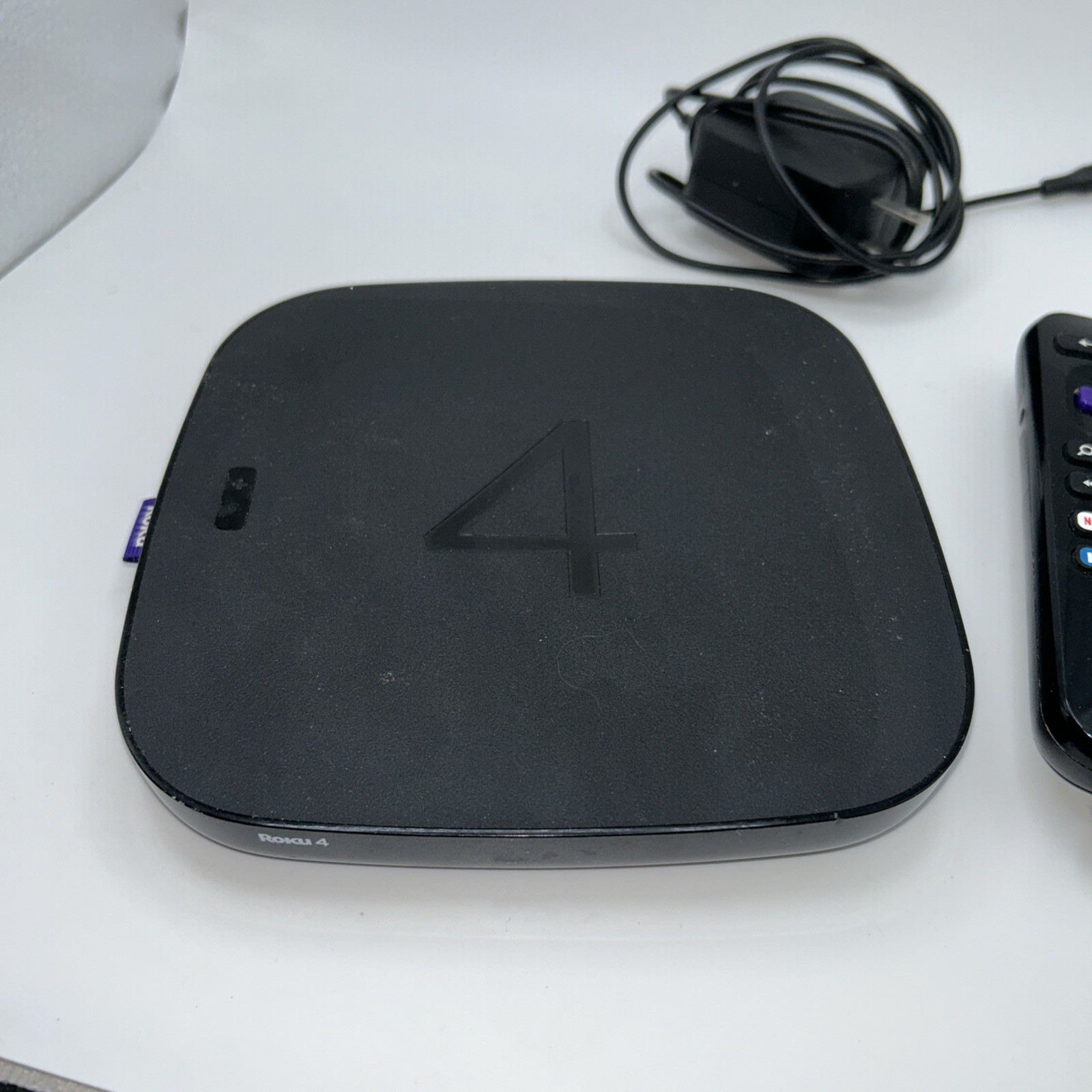 Roku 4 Streaming Media Player 4400X 4K Ultra HD Compatible