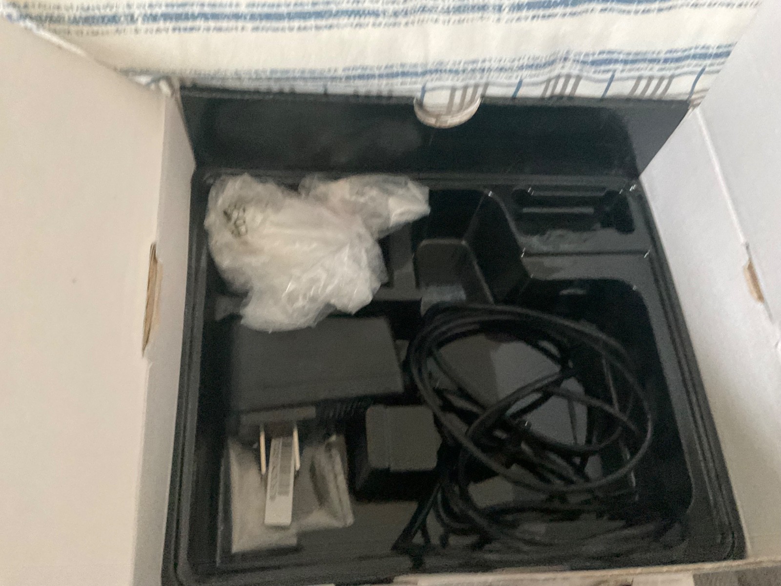 Western Digital TV Live Plus HD Media Player with Remote (WDBABX0000NBK-NESN)