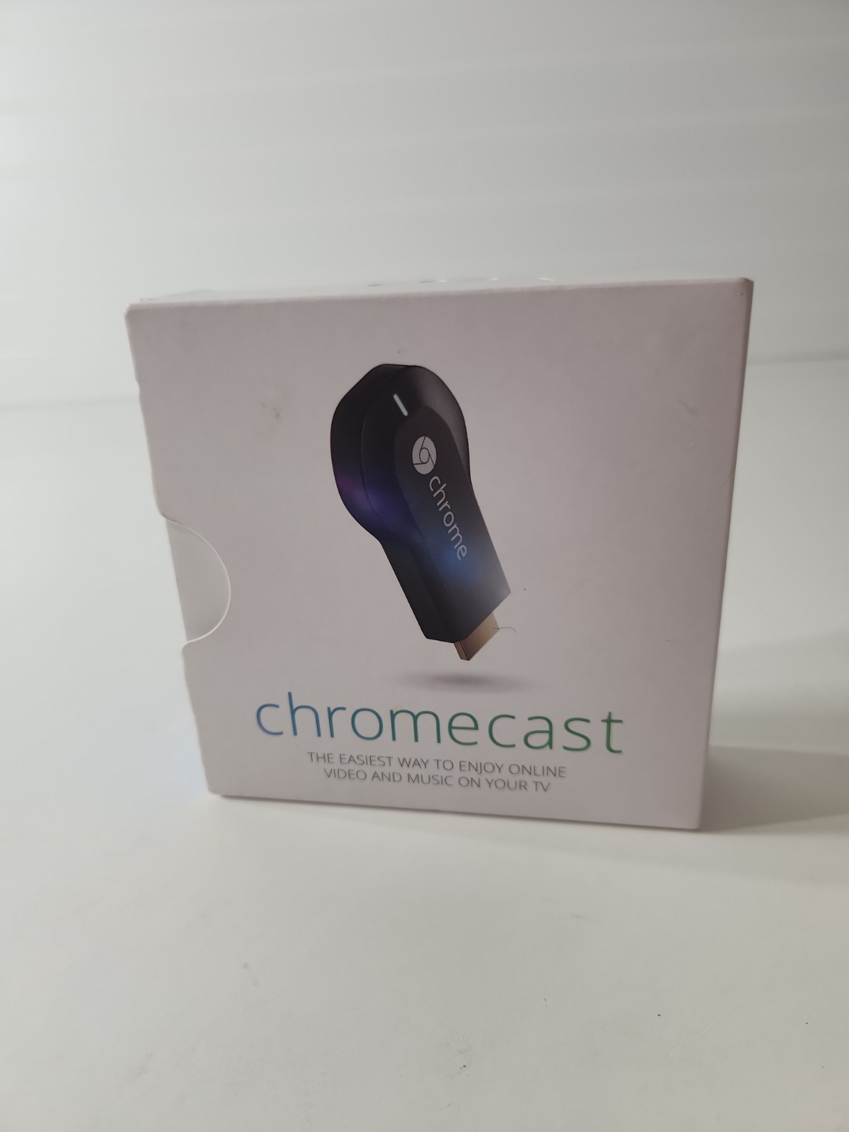 Google Chromecast 1st Gen Streaming HDMI Media Player Dongle WiFi In Box B2