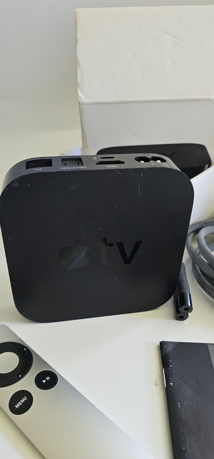 Apple TV 3rd Gen HD Media Streamer A1469 w/ AC Adapter, HDMI, & Remote