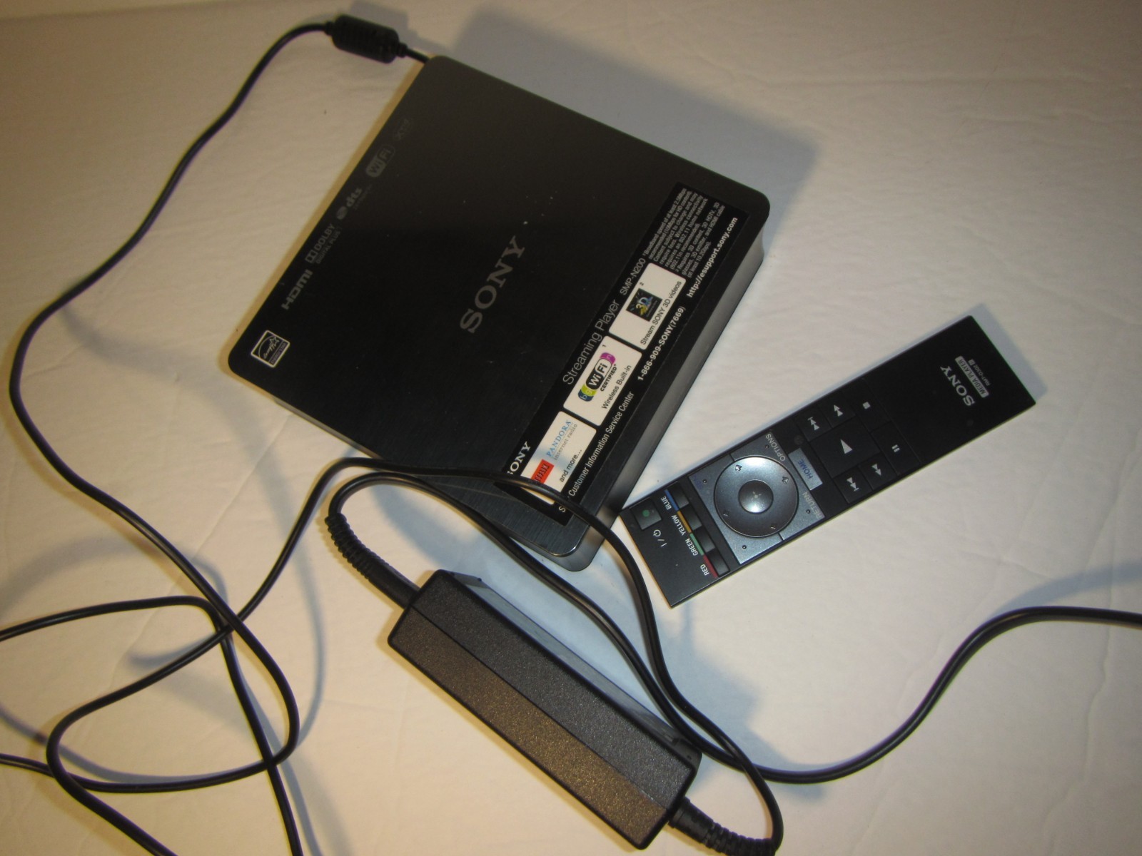 Sony SMP-N200 Network Media Player / Remote / Power Adapter / Complete