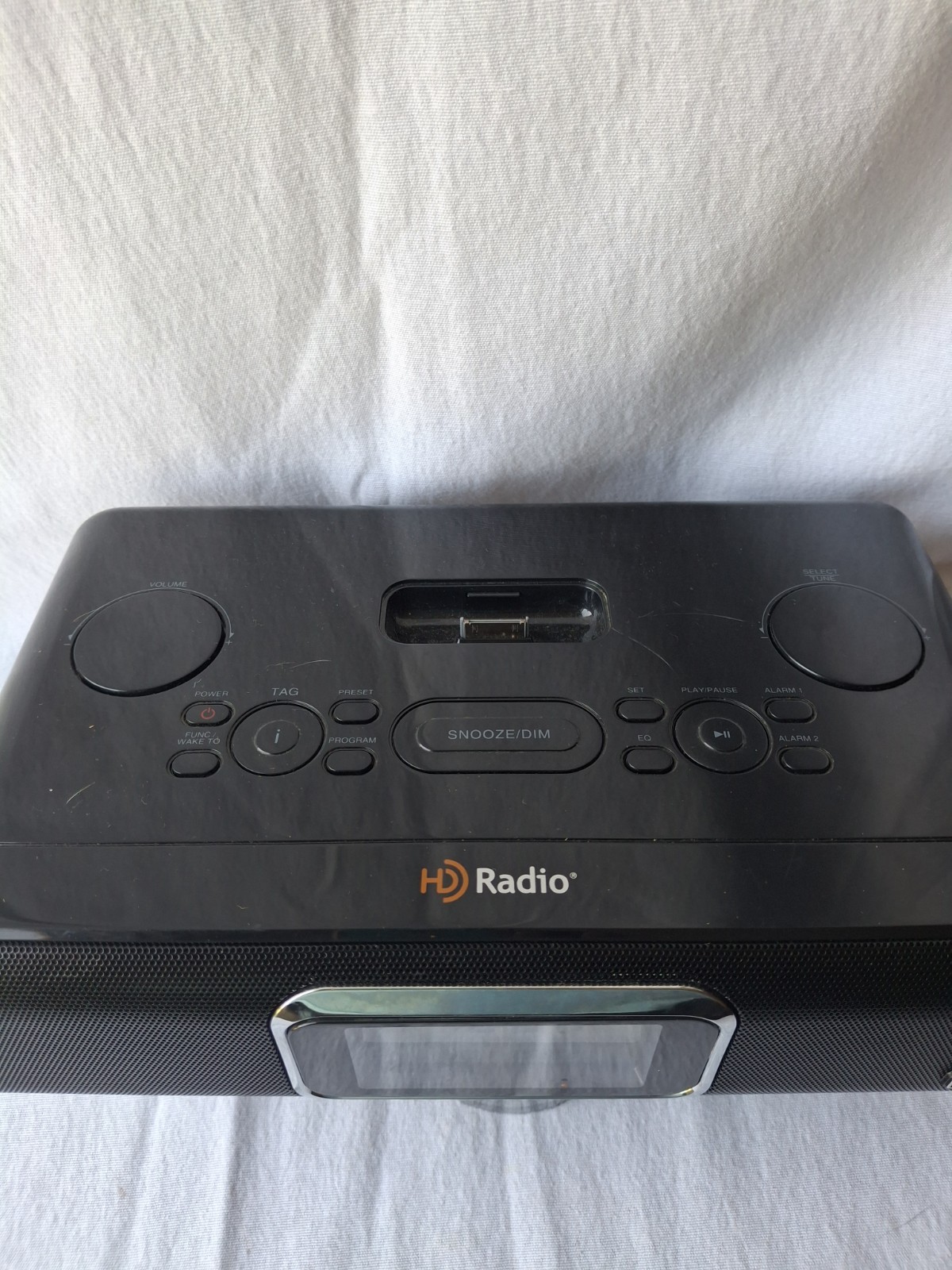 Gigaware HD Radio Receiver Ipod Mount Deck