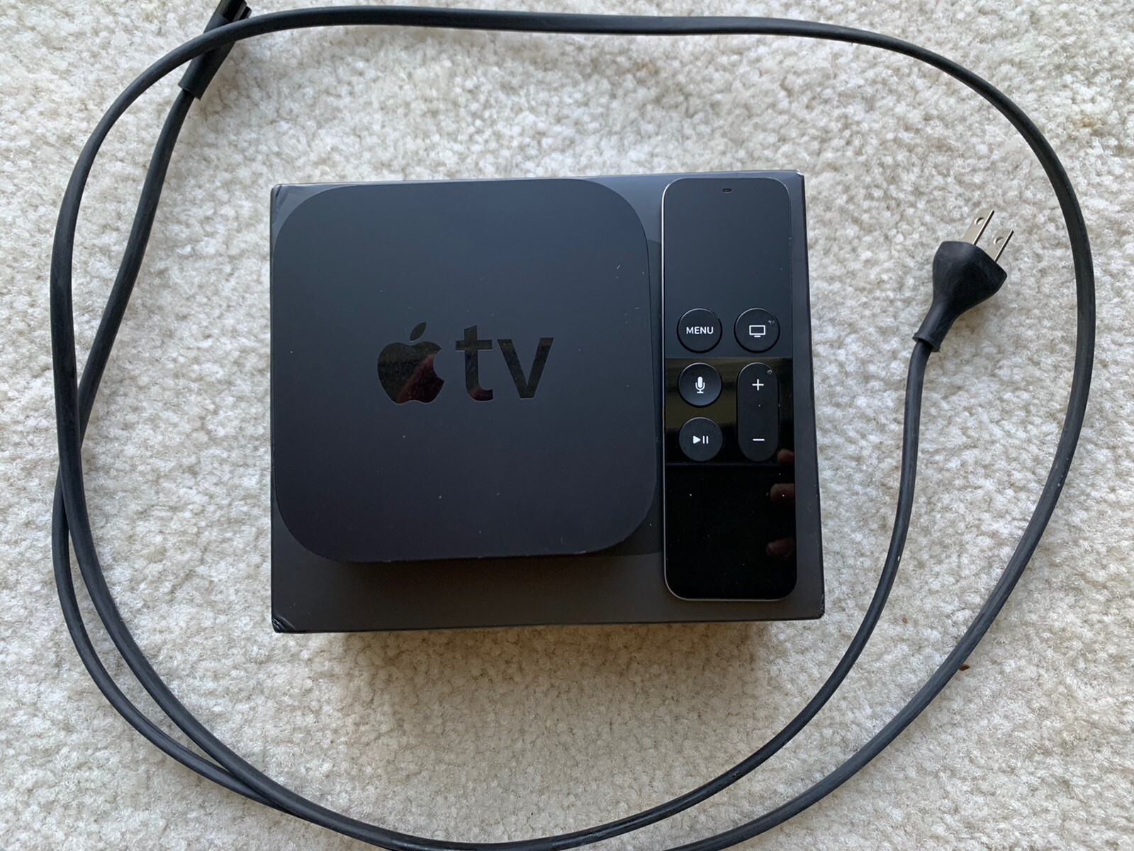 Apple TV HD ~ A1625 ~ 32GB (4th Gen.) MGY52LL/A Excellent/Mint – No Remote