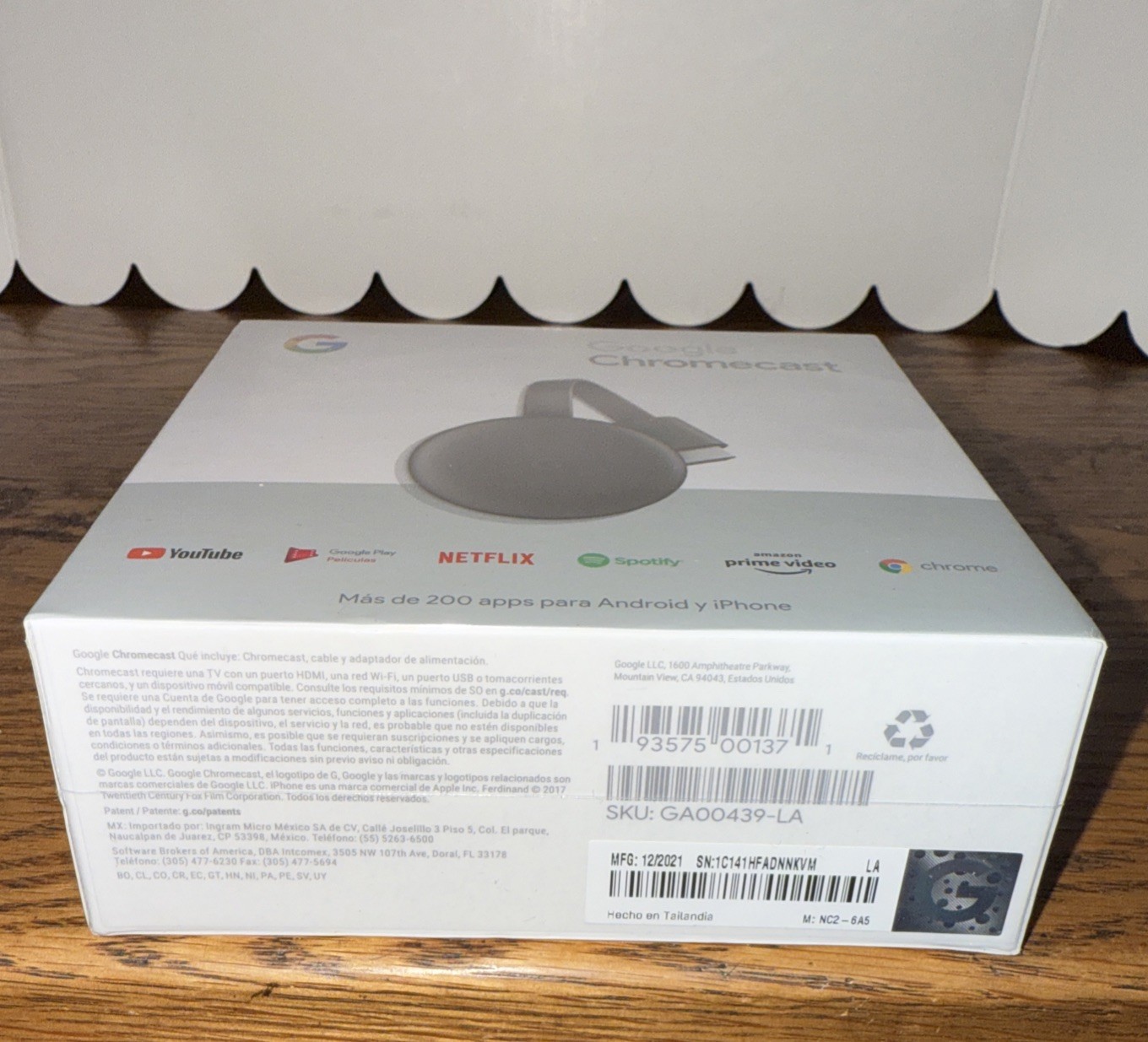 Google Chromecast GA00439 3rd Gen Media Streamer SPANISH LATAM, Charcoal