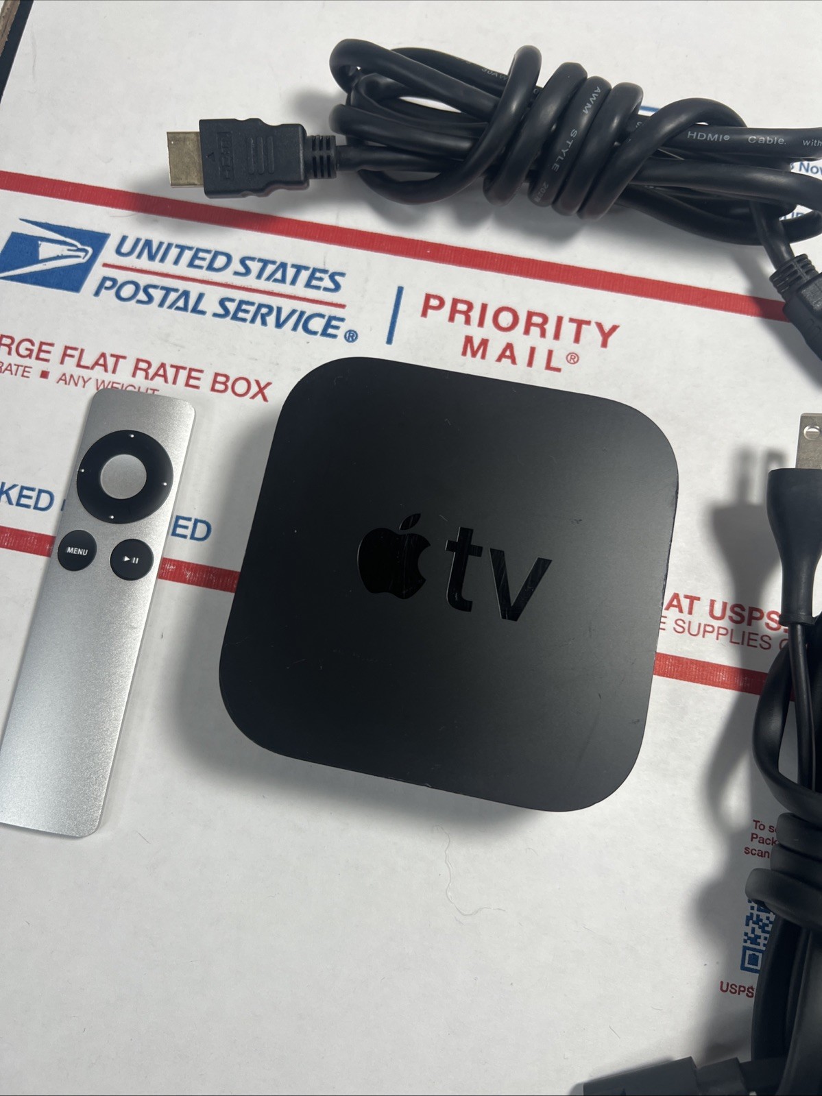Apple TV A1625 (4th Gen) 32GB HD Streamer + Remote – SAME DAY SHIP – WARRANTY !-