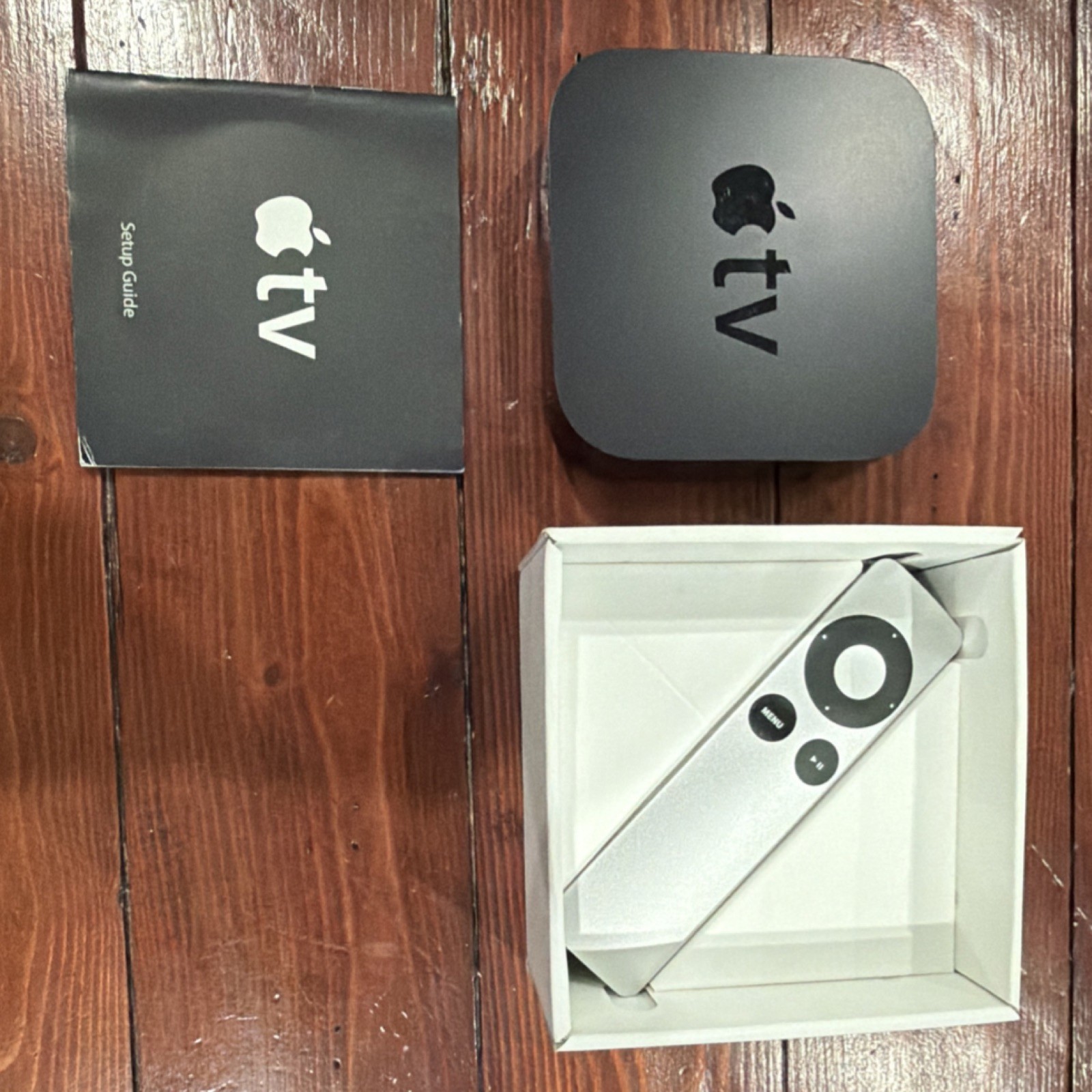 Apple TV A1378 MC572LL/A Digital HD Media Streamer Black HDMI 2010