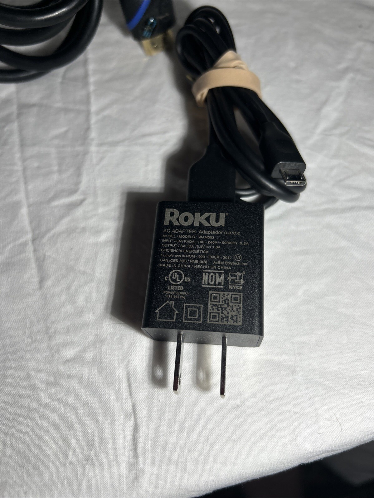 Roku Express 4K+ 3941X Streaming Media Player w/ Remote + HDMI + AC Adapter