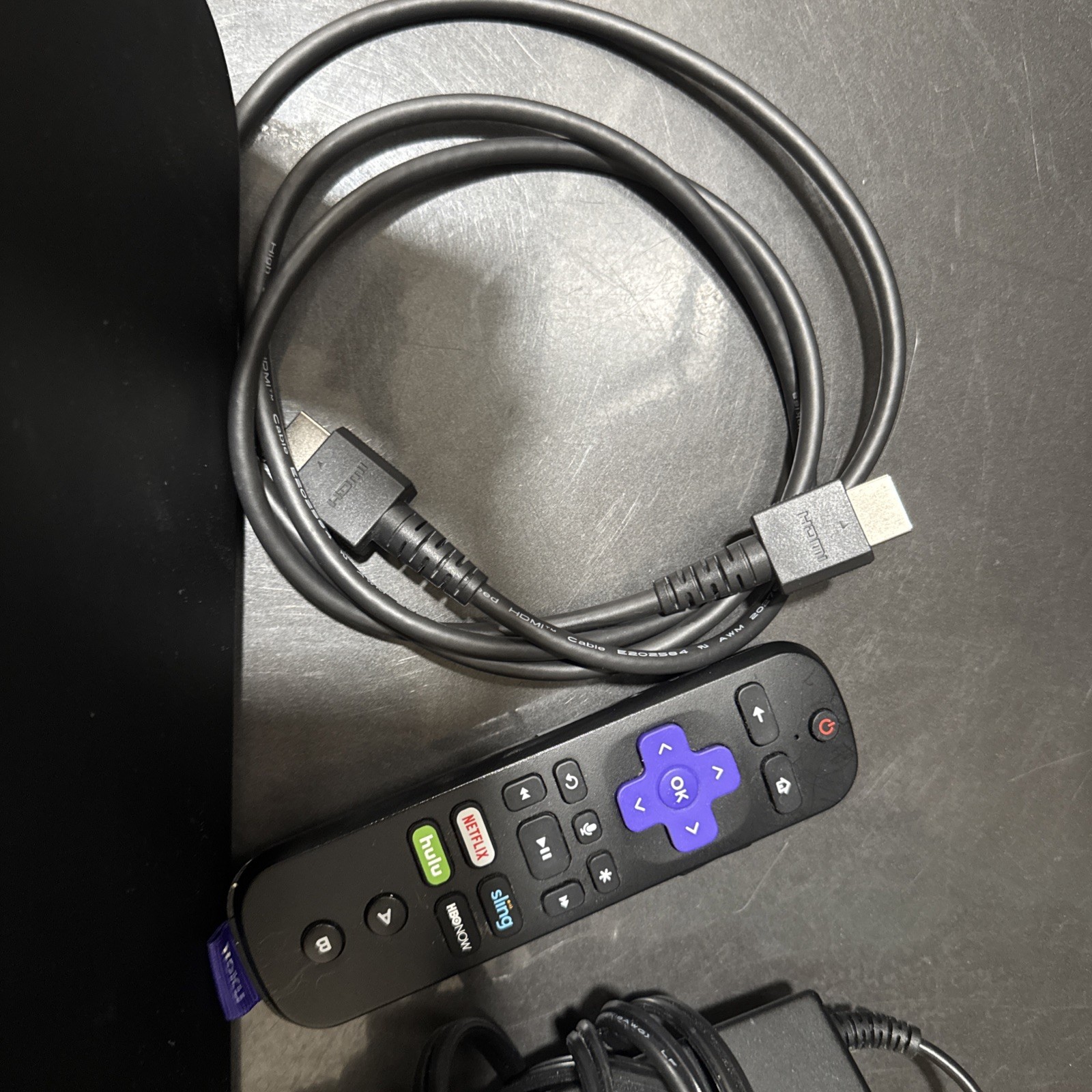 Roku Streambar 9102X/9102R 4K HDR Media Streamer Audio Bar w/ Voice Remote