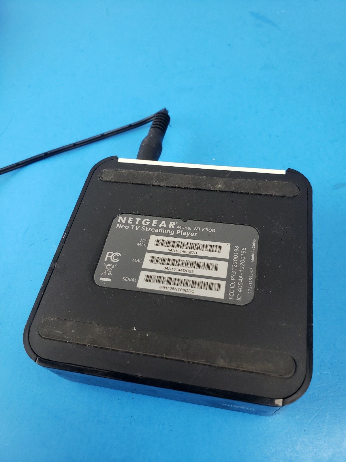 Netgear Neo TV Max Streaming Player Model + AC Adapter NTV300SL – No Remote
