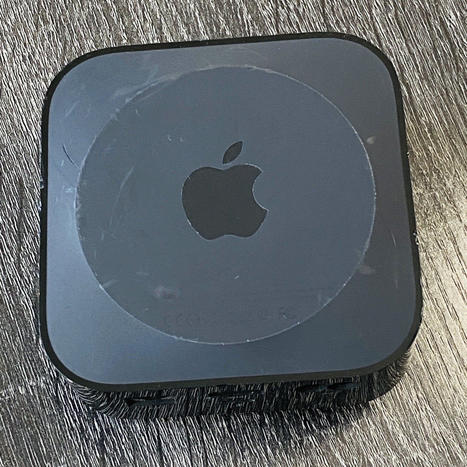 Apple TV HD A1625 (4th Generation) 32GB Media Streamer & Power Cable