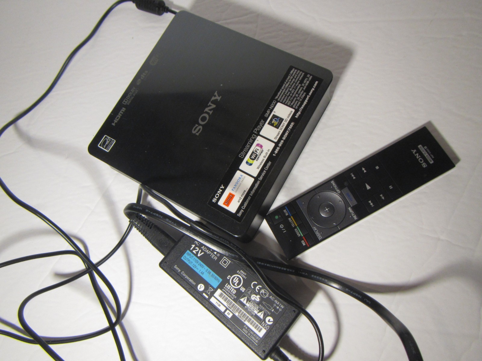 Sony SMP-N200 Network Media Player / Remote / Power Adapter / Complete