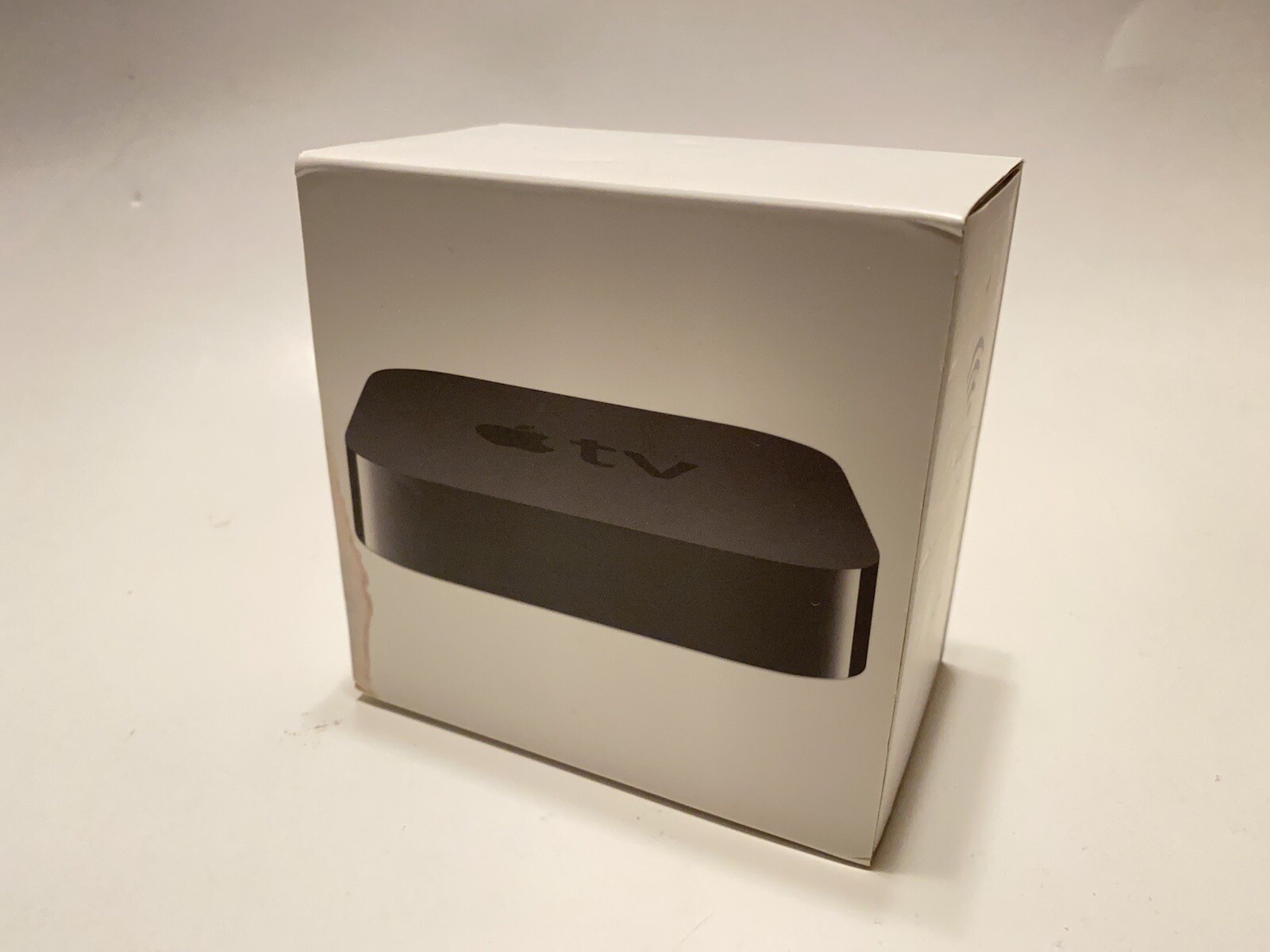 Apple TV 2nd Gen Model A1378 With Remote MC572LL/A Black