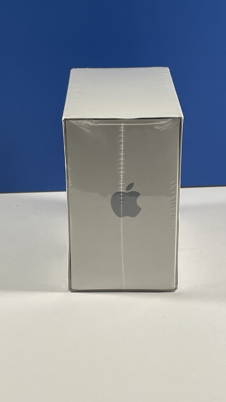 Apple TV 2nd Gen A1378 MC572LL/A NEW SEALED w/ Remote 720p HDMI Streaming