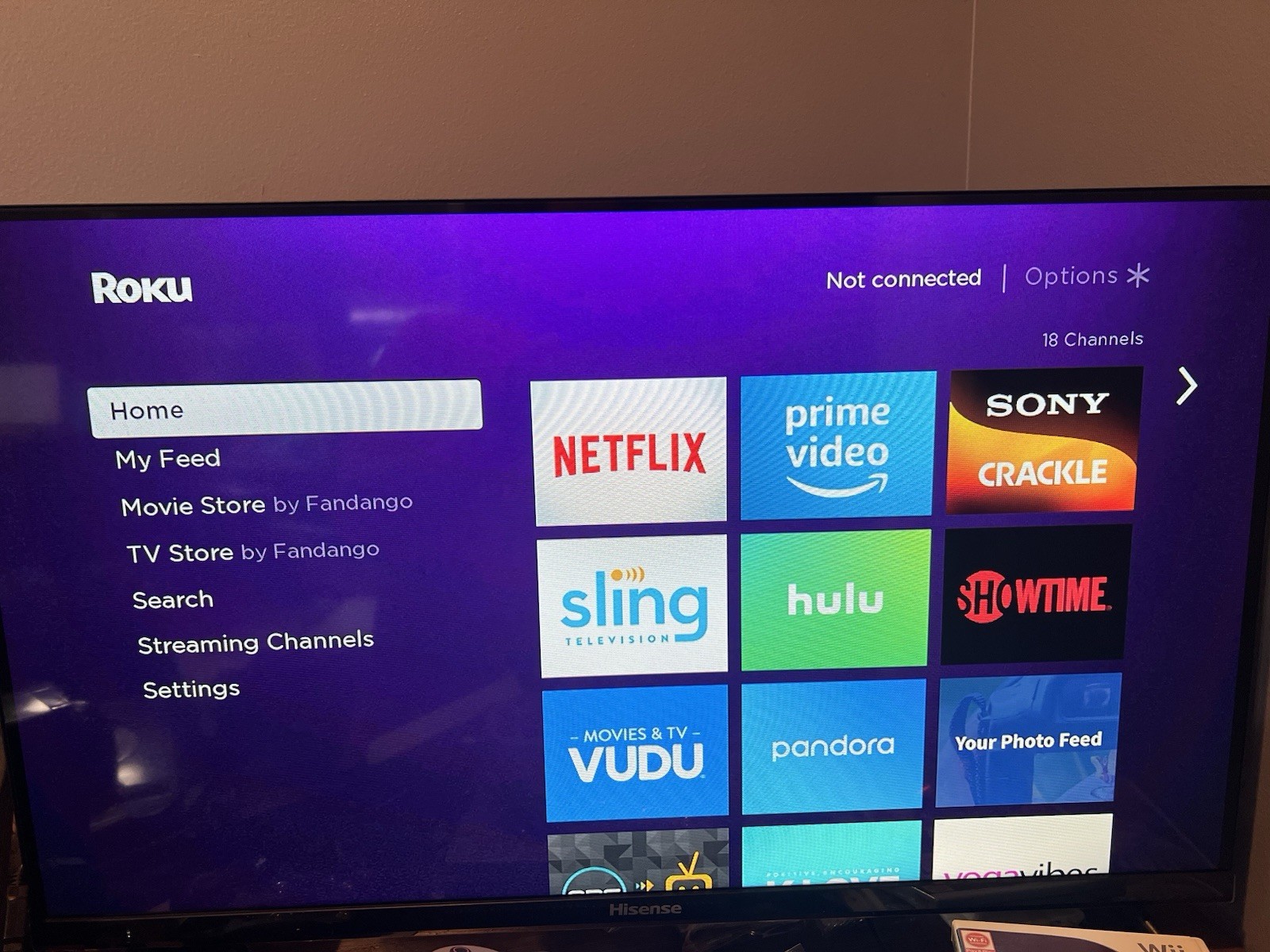 Roku HD Model 2500X Media Streamer With Power Cord, RCA Cable, & Remote