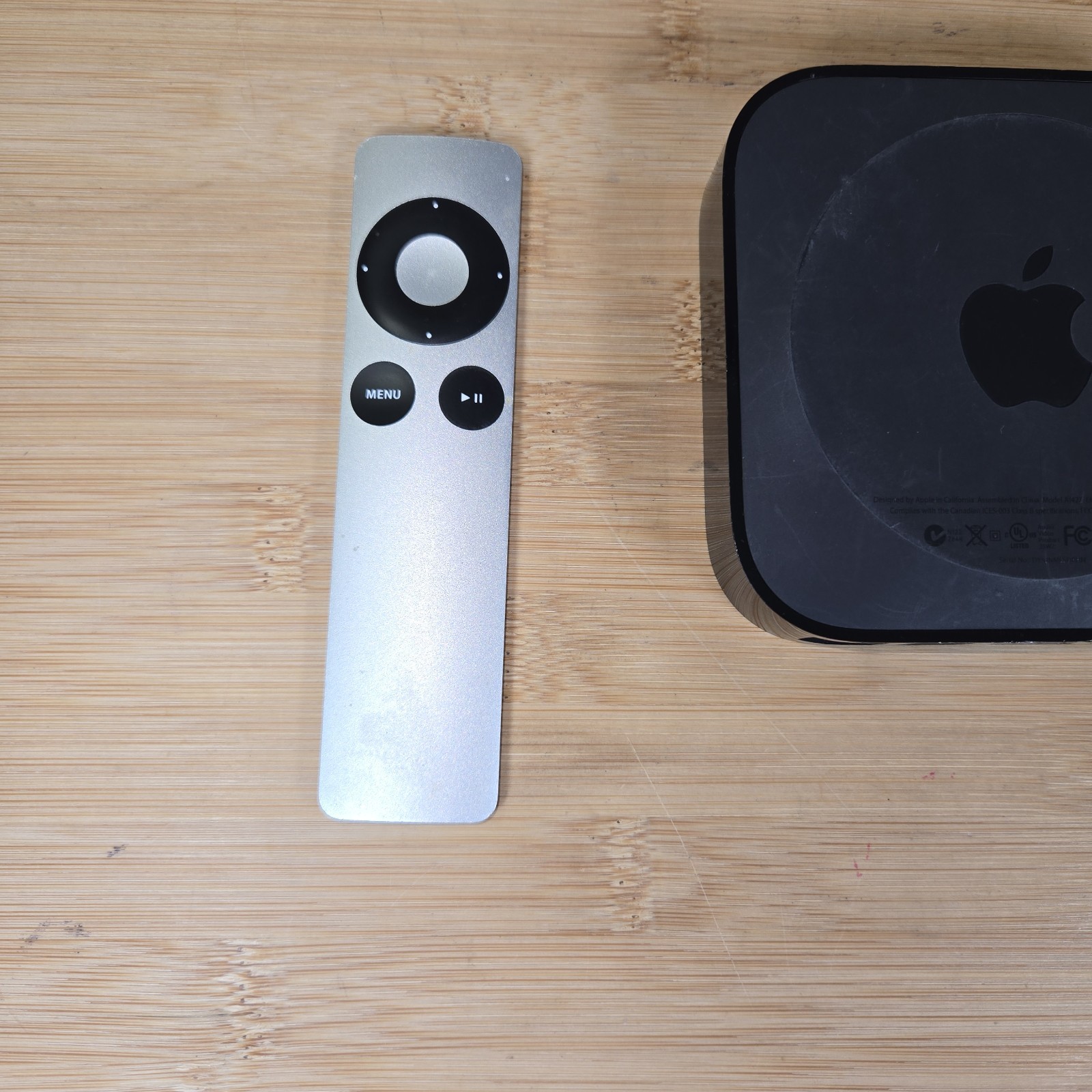 Apple TV (4th Generation) 32GB HD Media Streamer A1625 – Black (MR912LL/A)