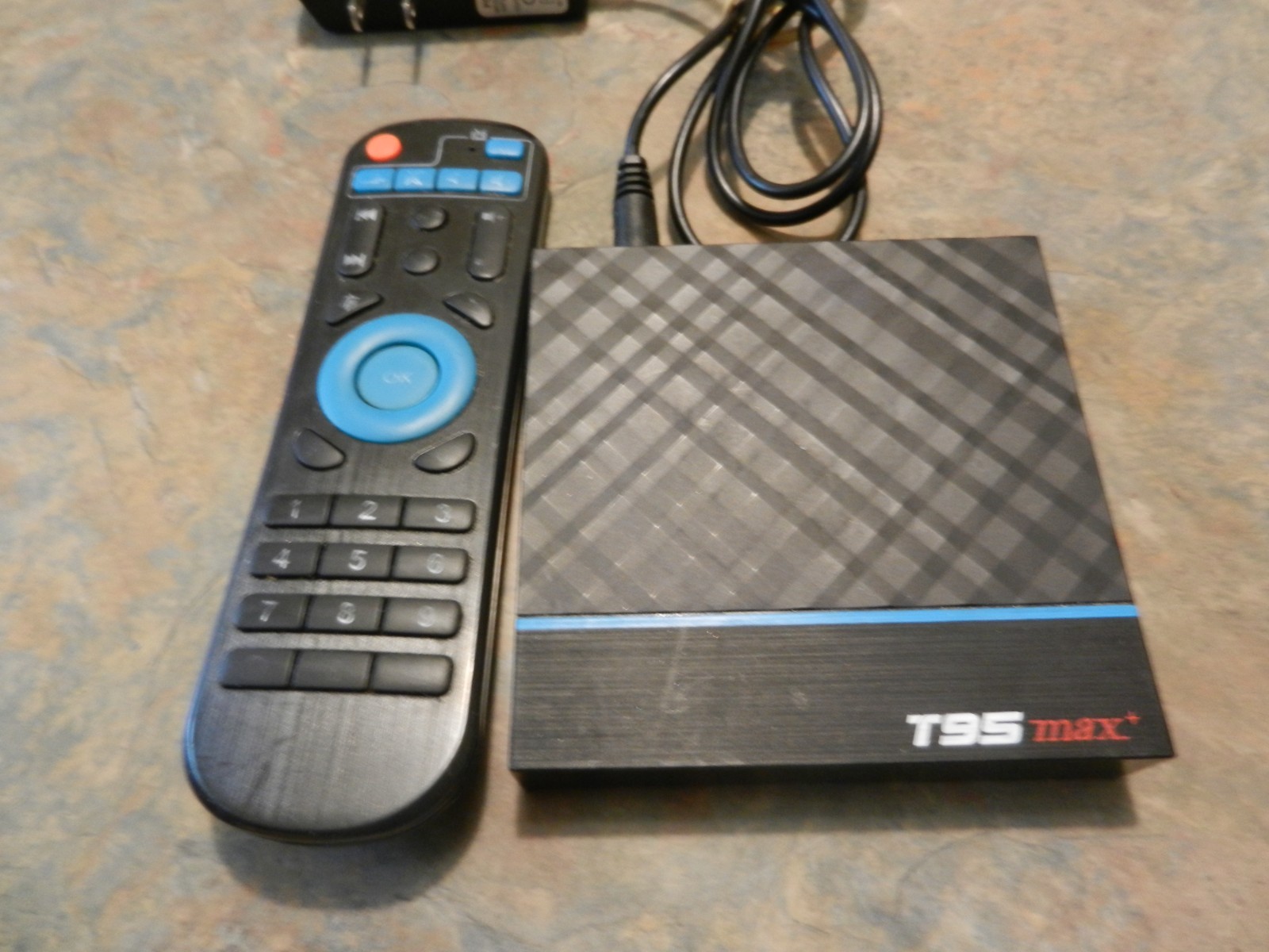Android TV Box T95 Max Android 9.0 with 4GB RAM 32GB ROM Quad-Core 2 wifi