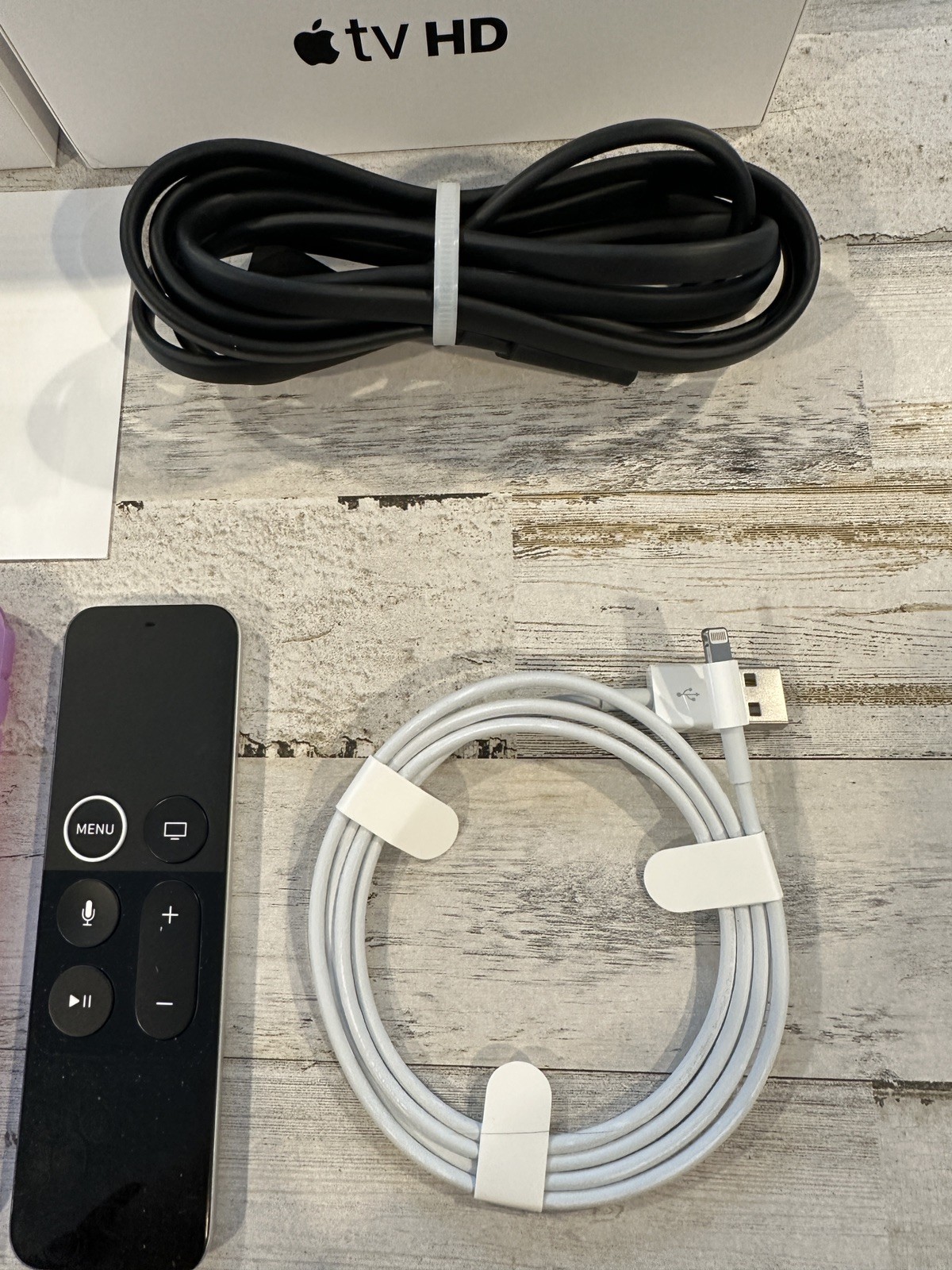 Apple TV (4th Generation) 32GB HD Media Streamer – Black (MR912LL/A) + Extra!