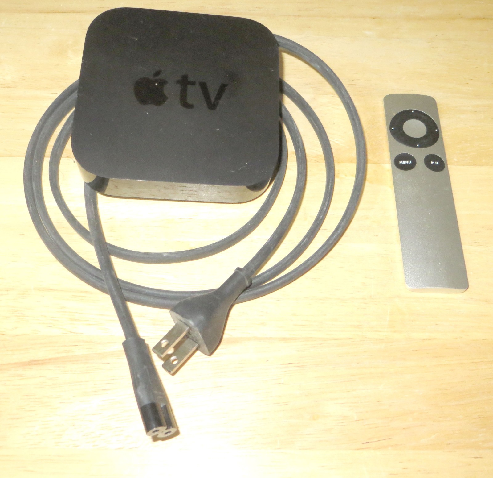 Apple TV Model A1469 Generation 3 720p HD Media Streamer w/remote Fully Tested