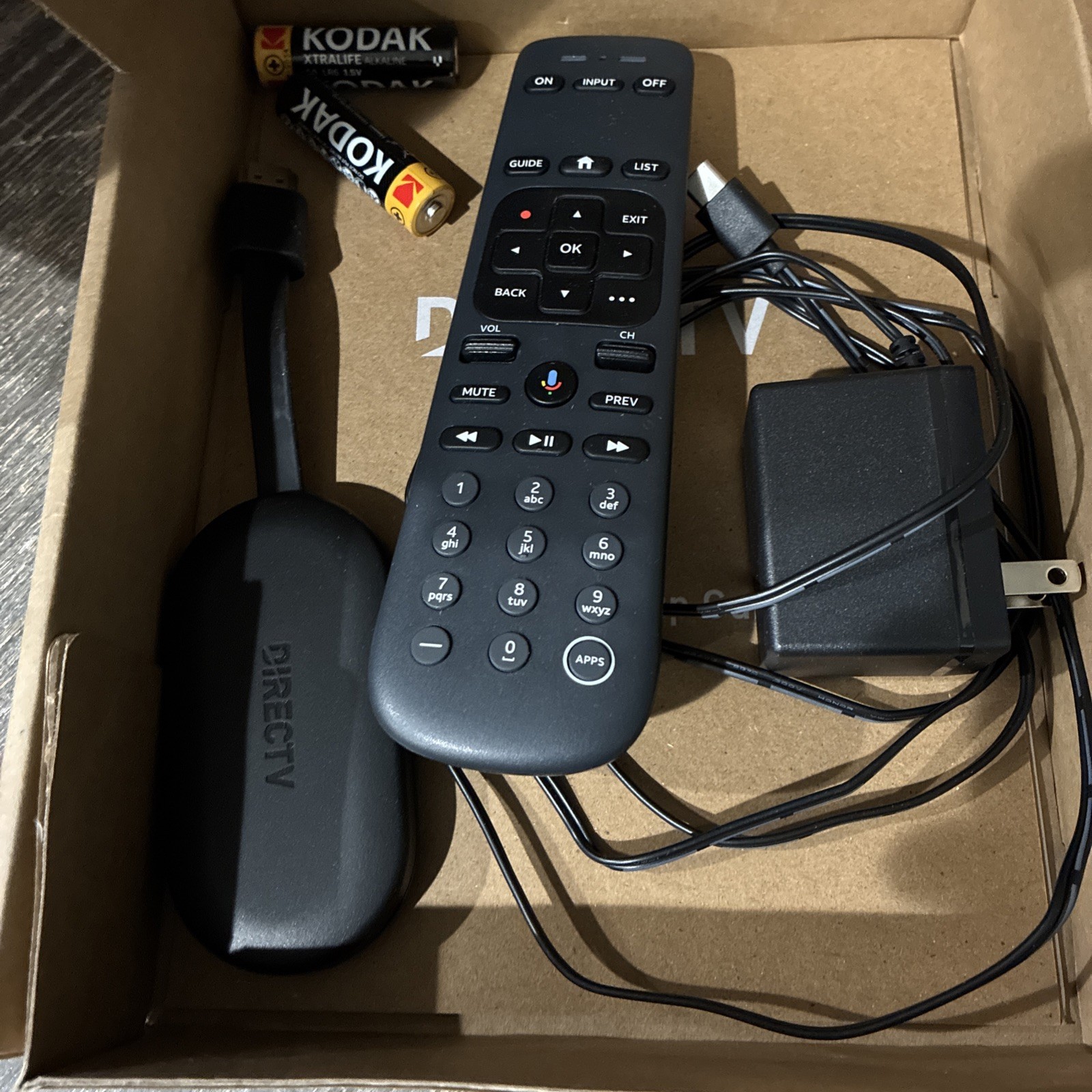 DIRECTV Gemini Air Streaming Device 4K Model P21KW-500 Wth AC Adapter and Remote