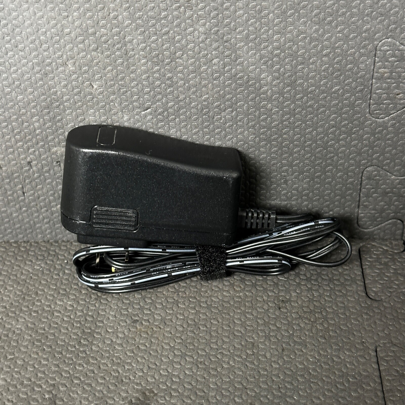 Roku 3 (3rd Generation) Media Streamer 4200X – Black