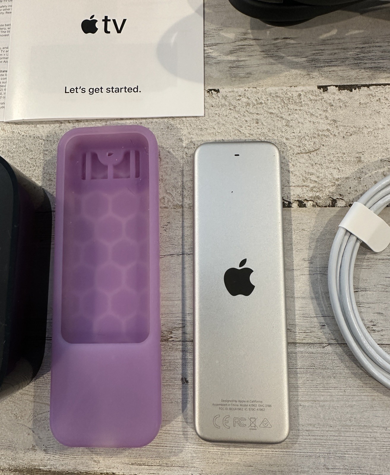 Apple TV (4th Generation) 32GB HD Media Streamer – Black (MR912LL/A) + Extra!